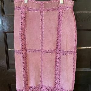 Dusty pink laced crochet pencil skirt